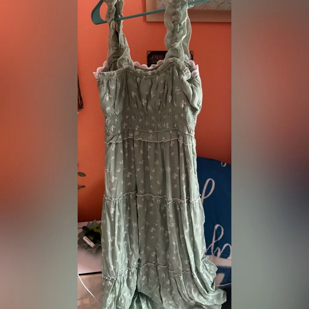 Trixxi Sage Green Floral Midi Dress - Picture 3 of 5